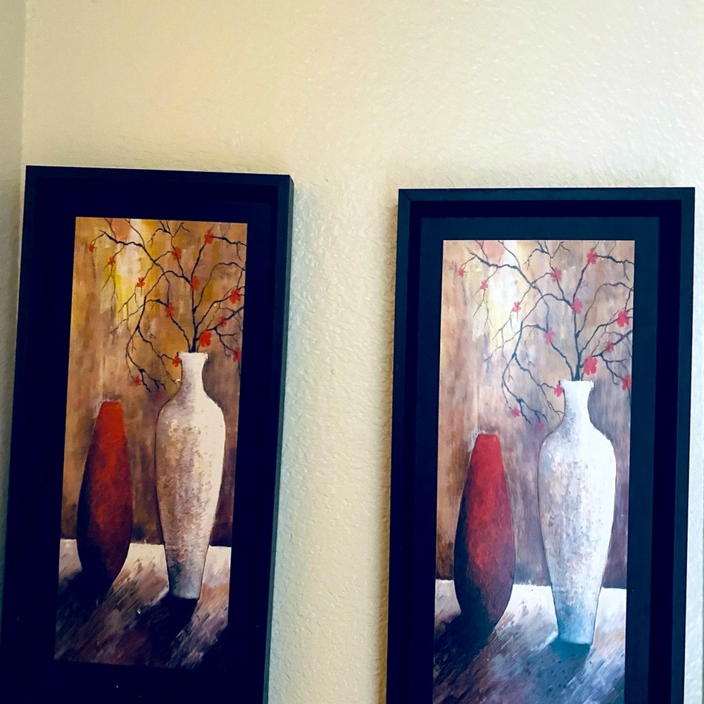 Vase style portrait hallway frames with exquisite colors